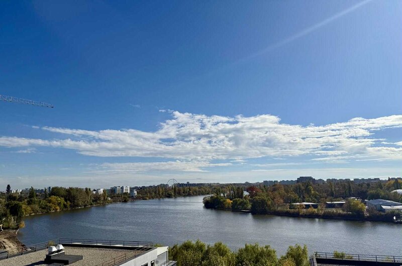 Lacul Tei, Laguna Residence