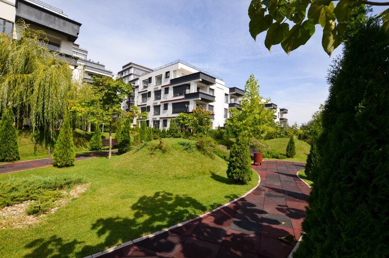 Lacul Tei, Laguna Residence